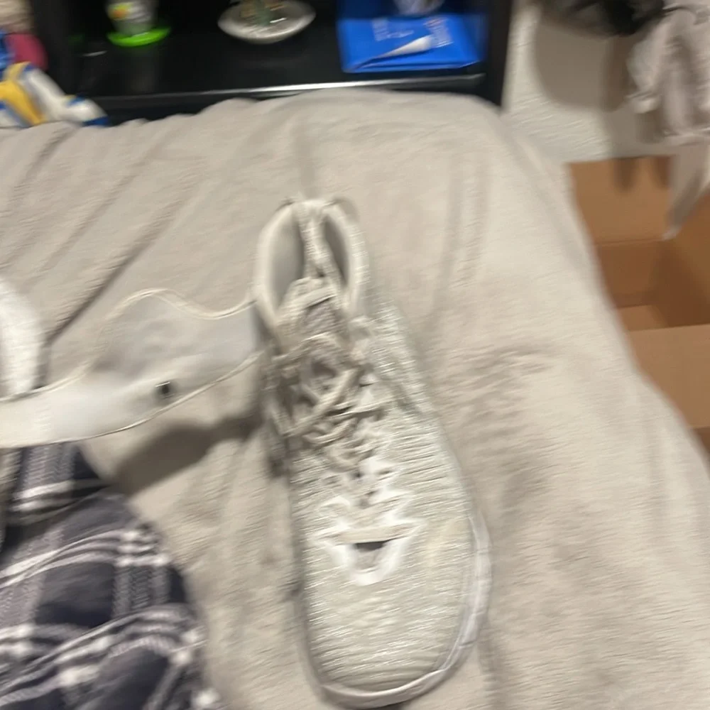 Anta Basketball Shoes - Picture 3 of 5